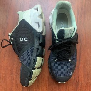 ON Running shoes- women’s 9